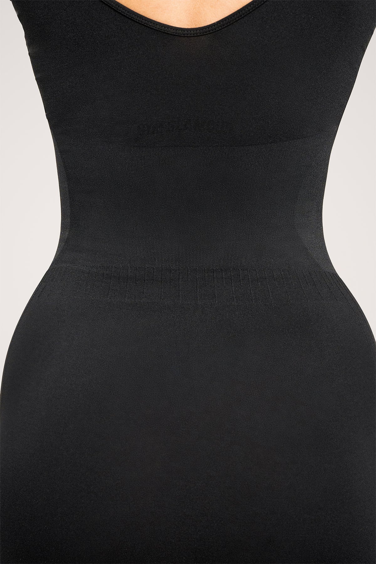 Alakformáló ruha black