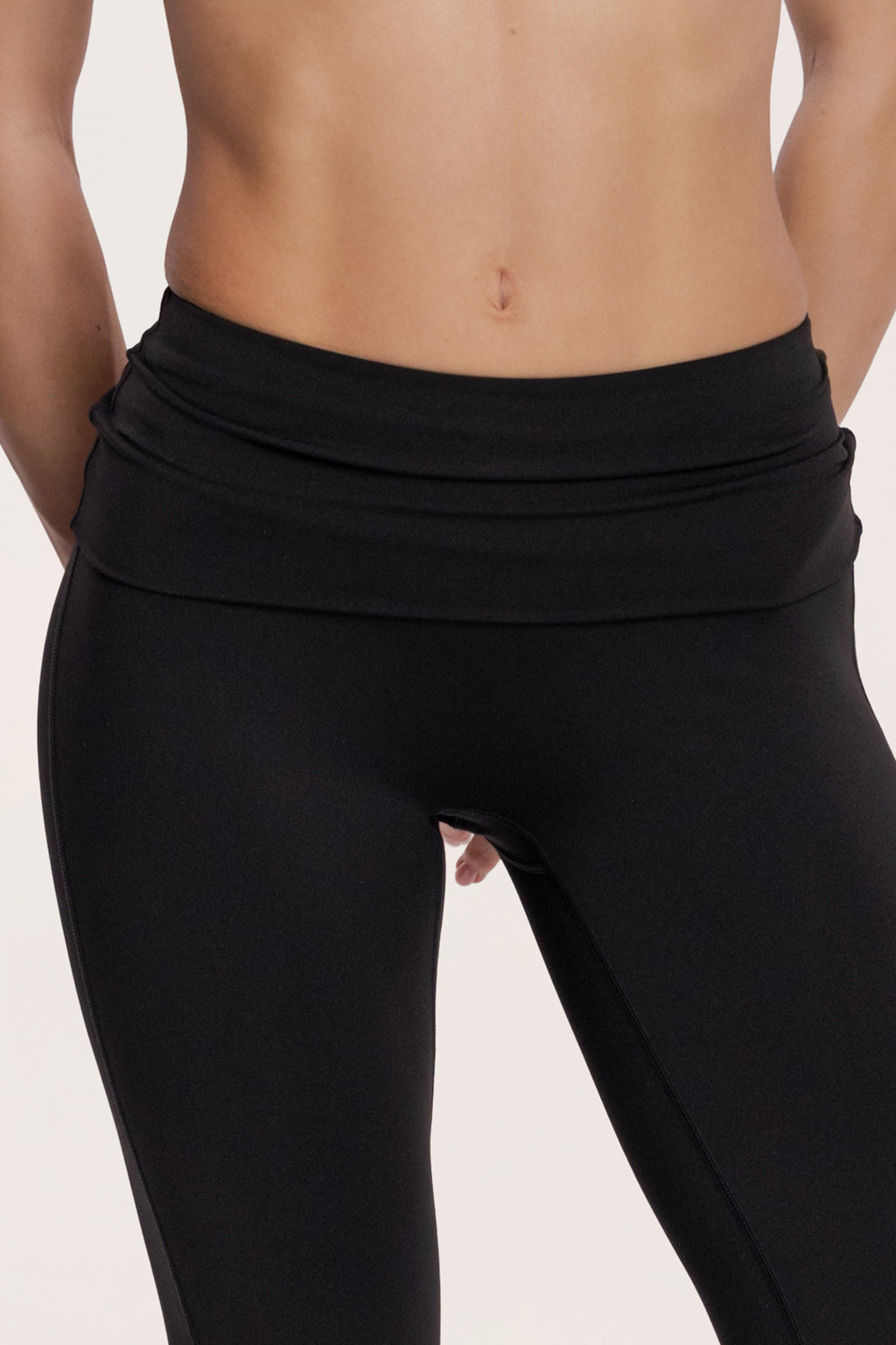 Pilates Era bő szárú nadrág black