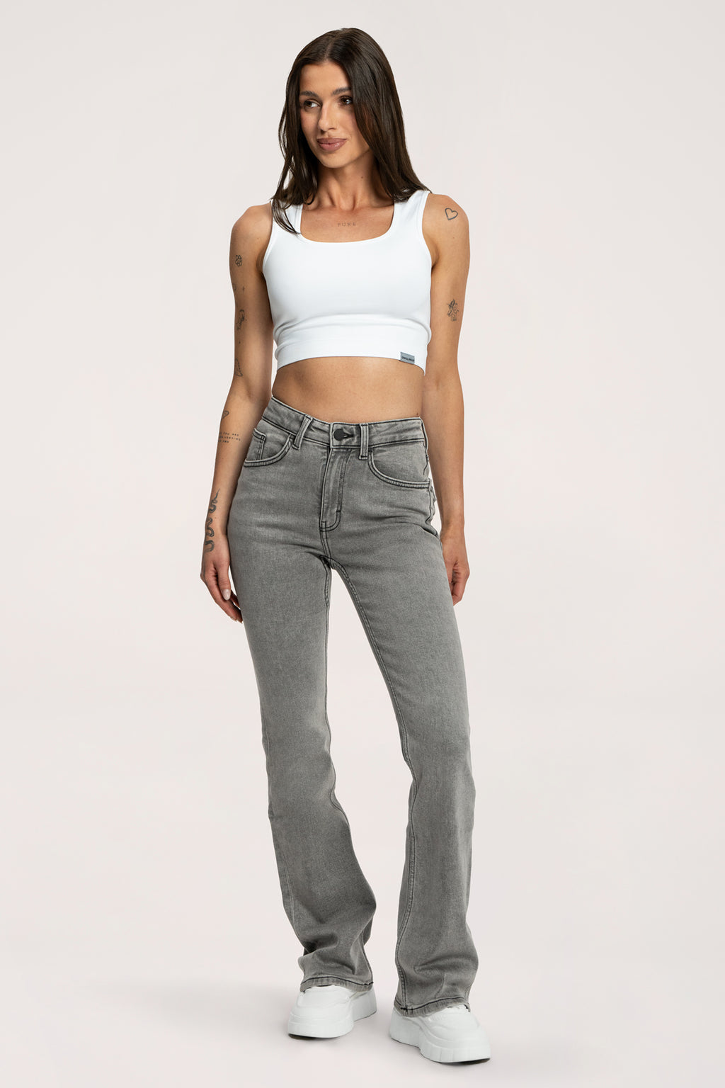 Push‑up hatású bő szárú farmer light grey