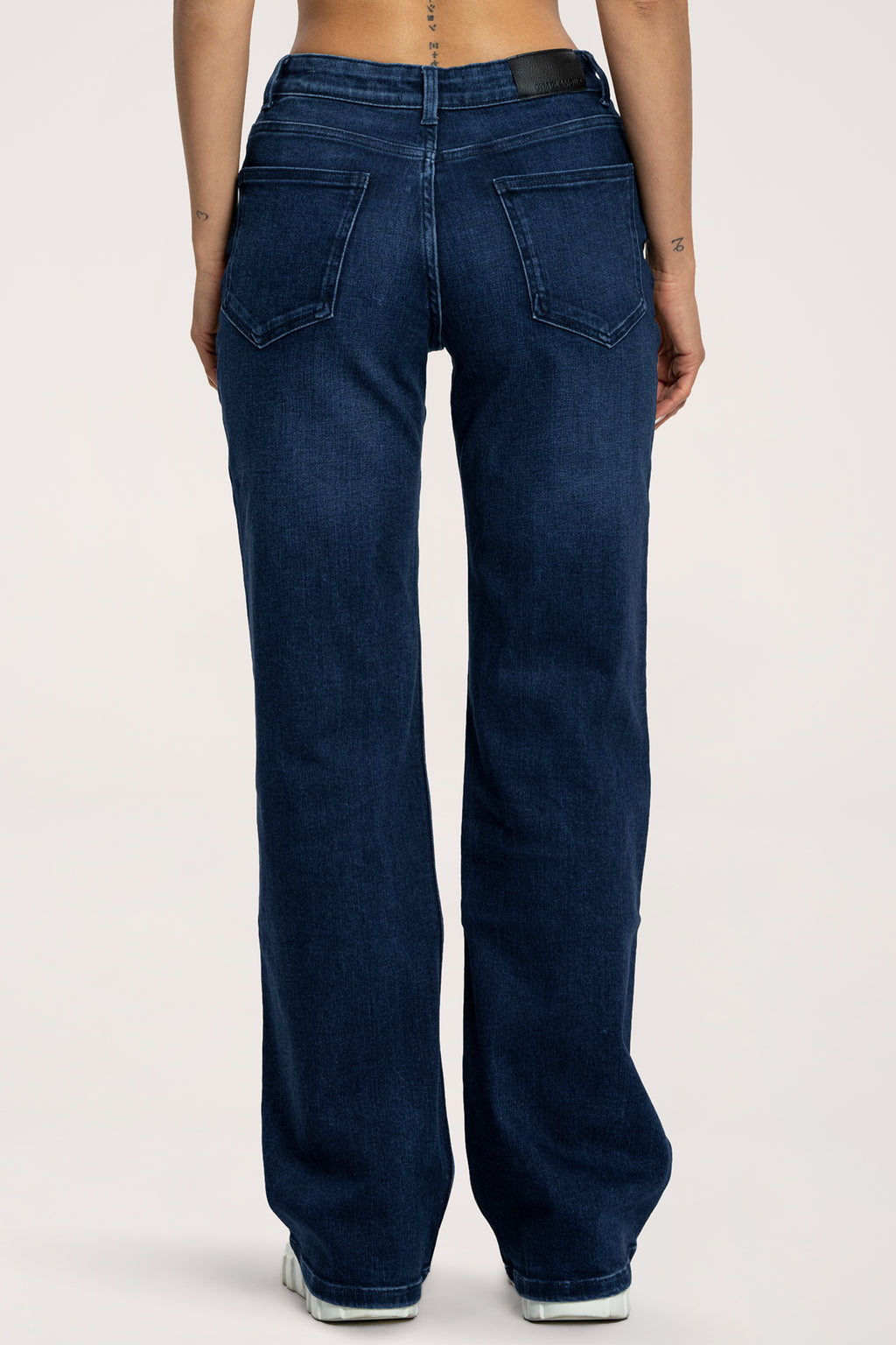 Alacsony derekú long, bő szárú farmer navy blue