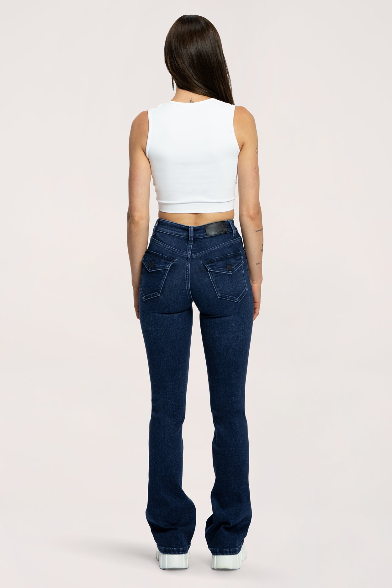 Push‑up hatású bő szárú farmer navy blue