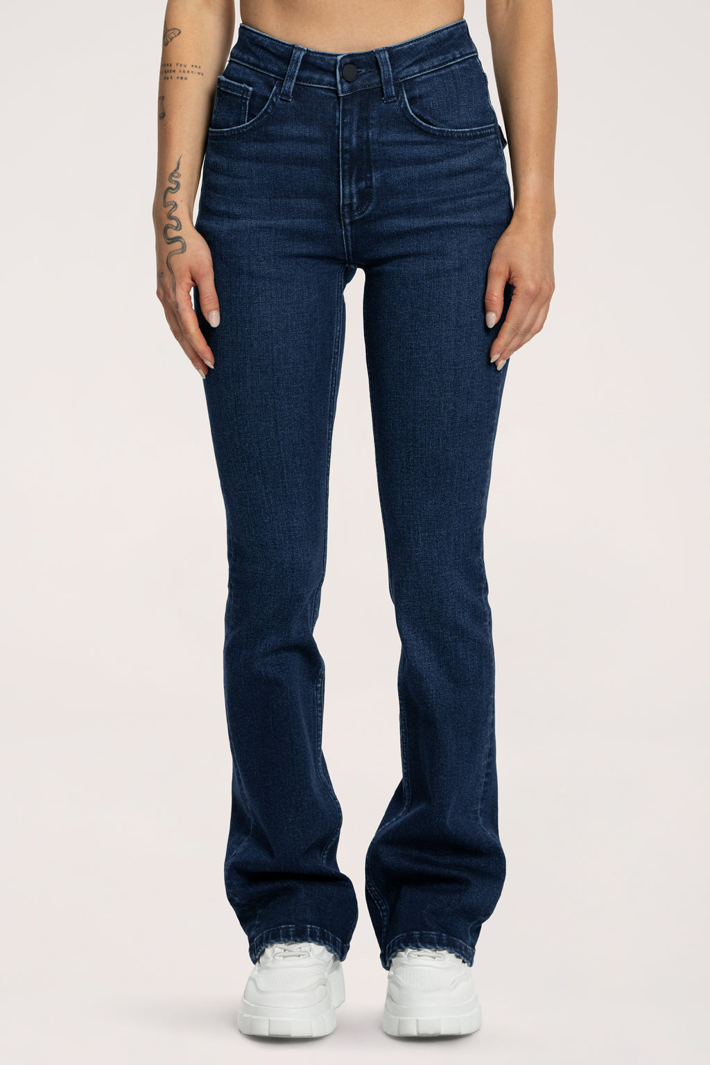 Push‑up hatású bő szárú farmer navy blue