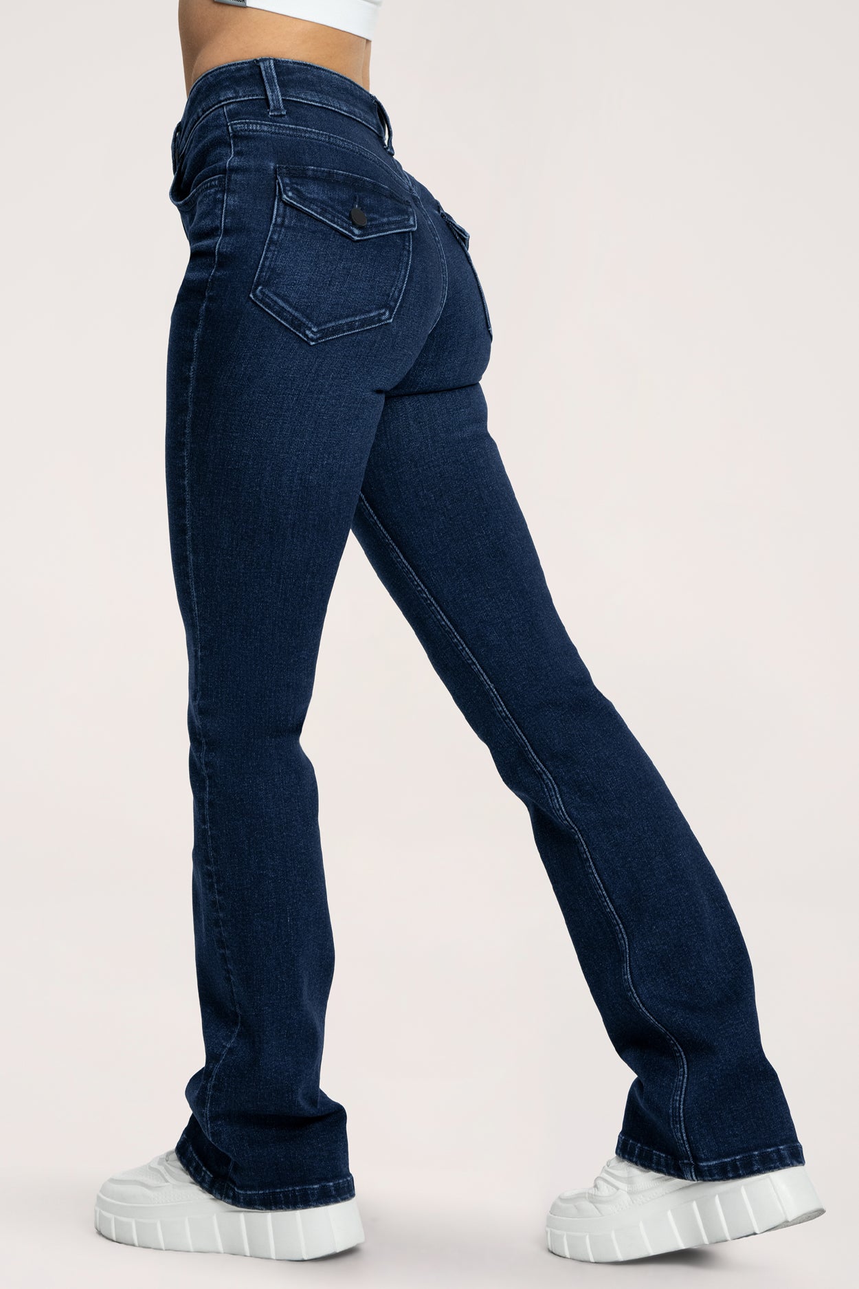 Push‑up hatású bő szárú farmer navy blue