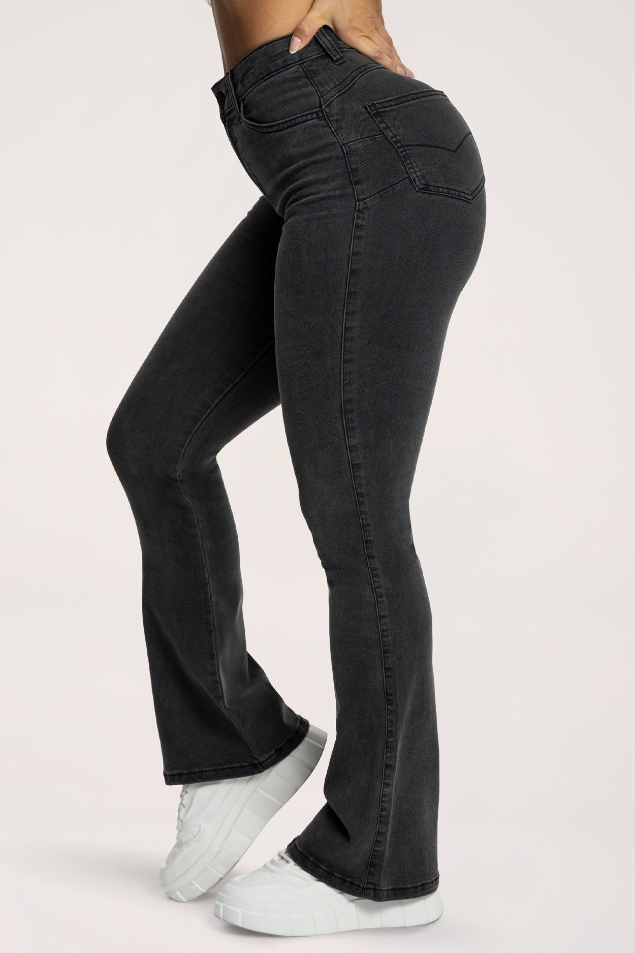 Perfect slim bő szárú farmer black