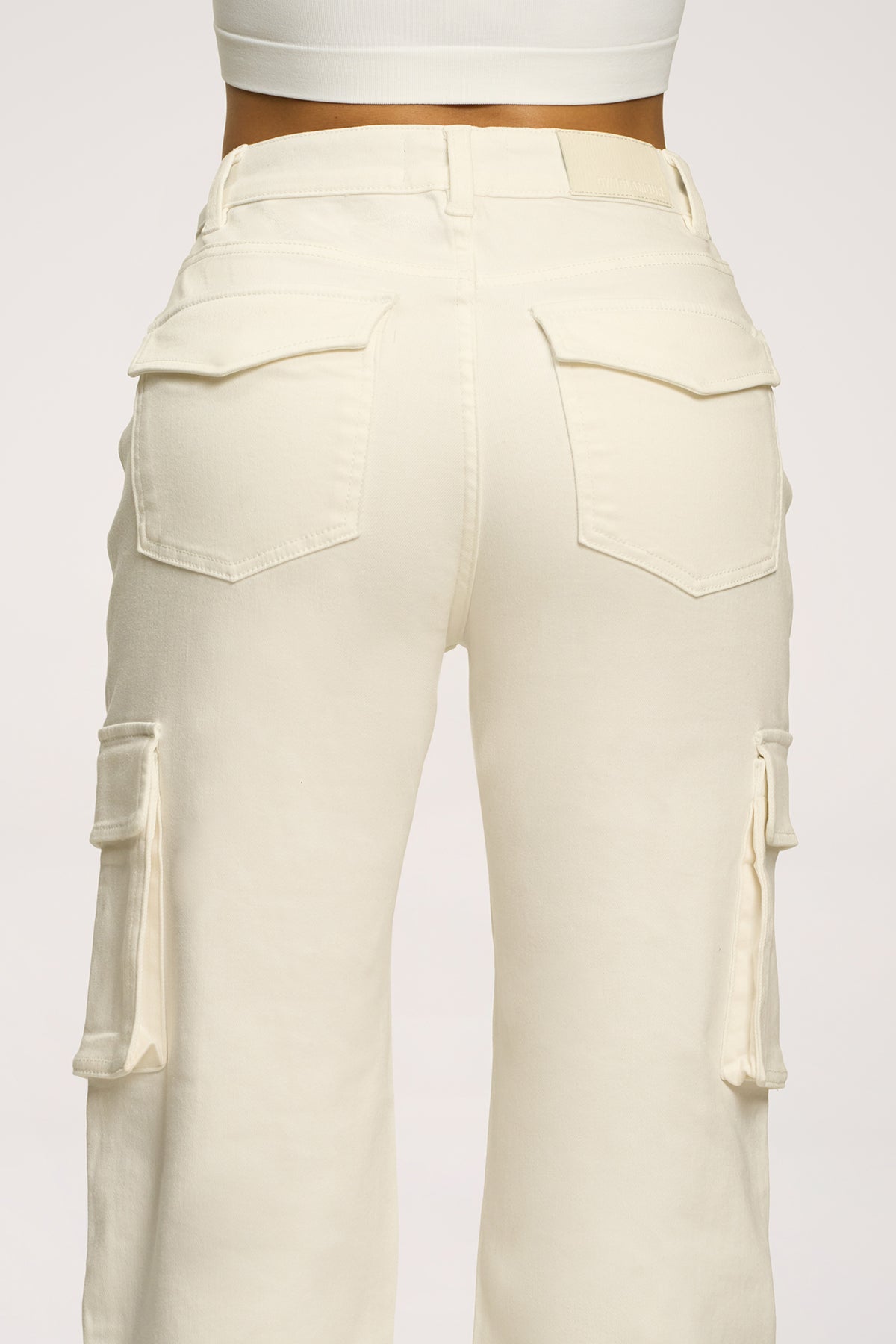 Cargo farmer off white