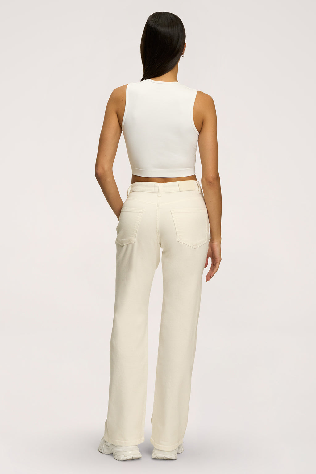 Alacsony derekú, bő szárú farmer off white