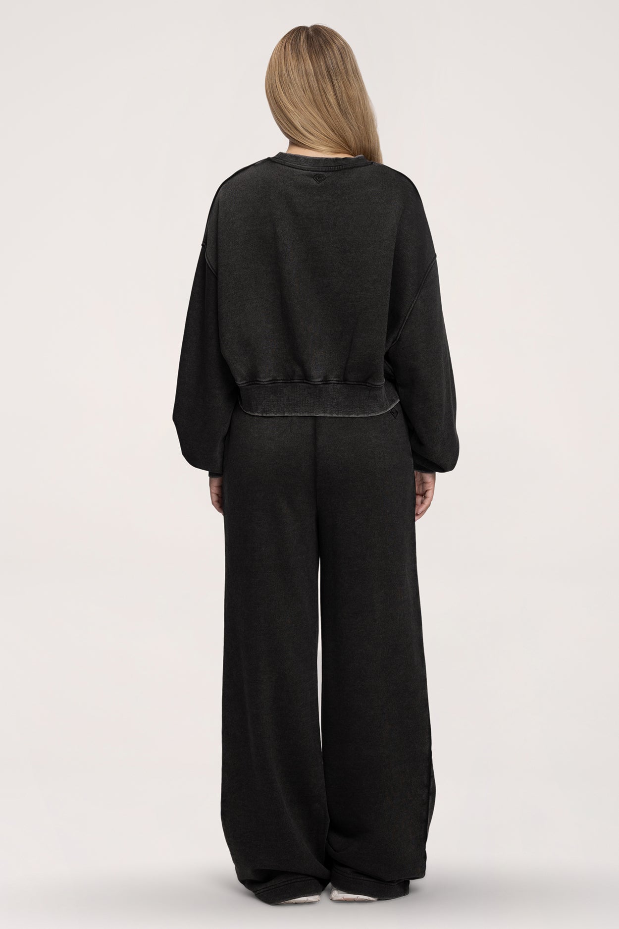 Easy egyenes szárú szabadidőnadrág black