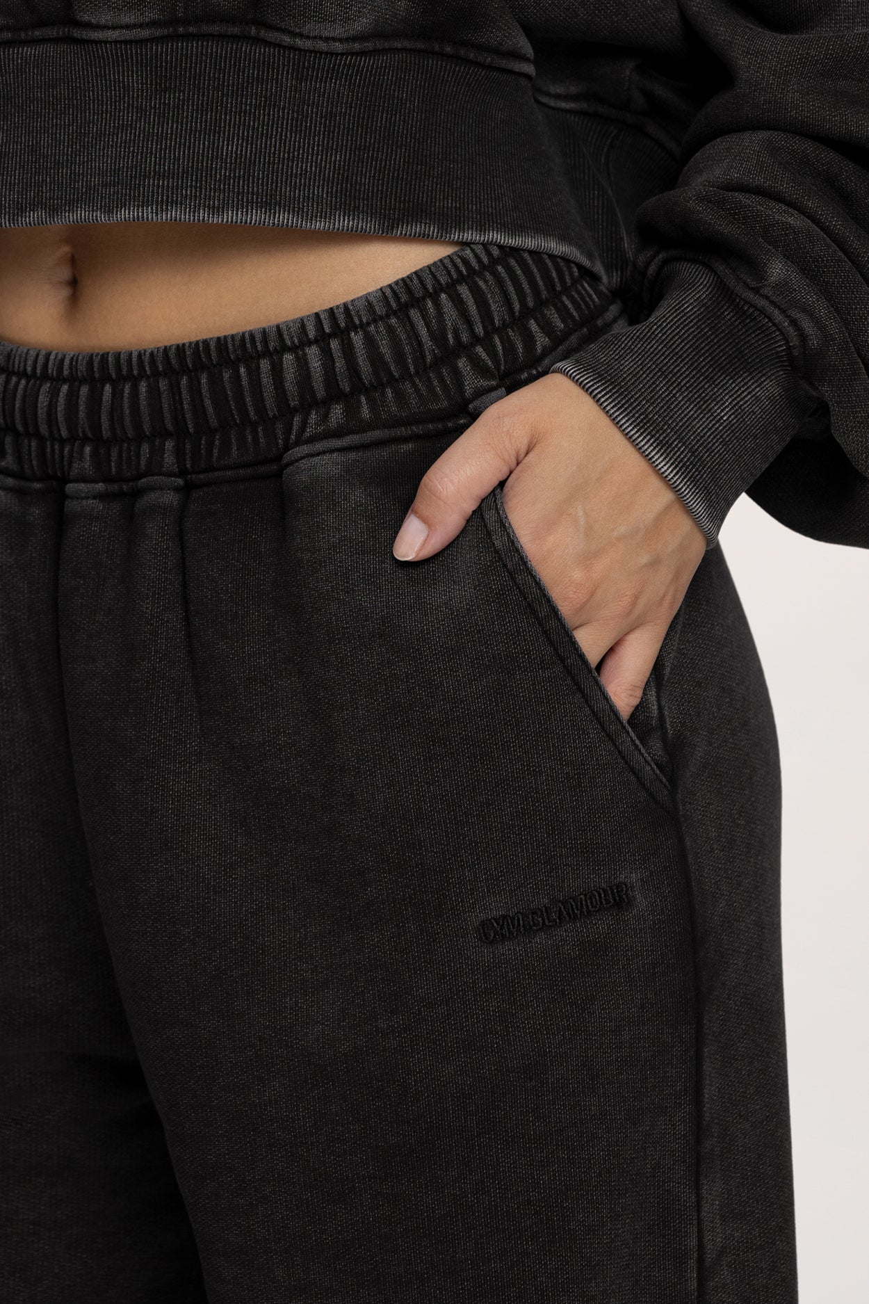 Easy egyenes szárú szabadidőnadrág black