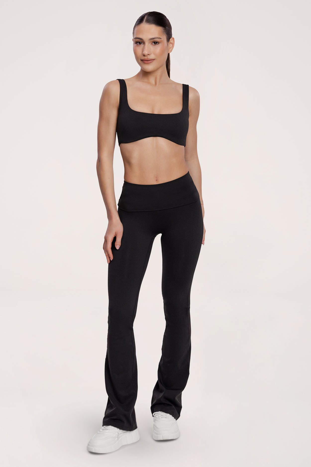 Pilates Era bő szárú nadrág black