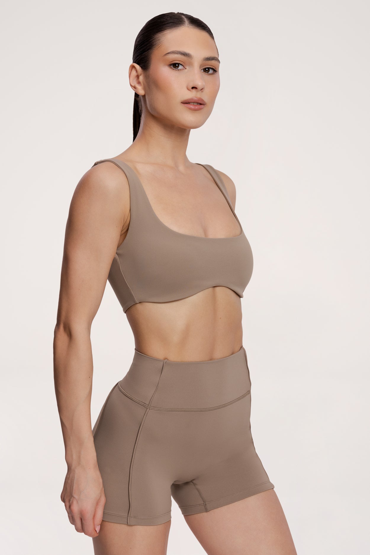 Pilates Era sportmelltartó warm beige