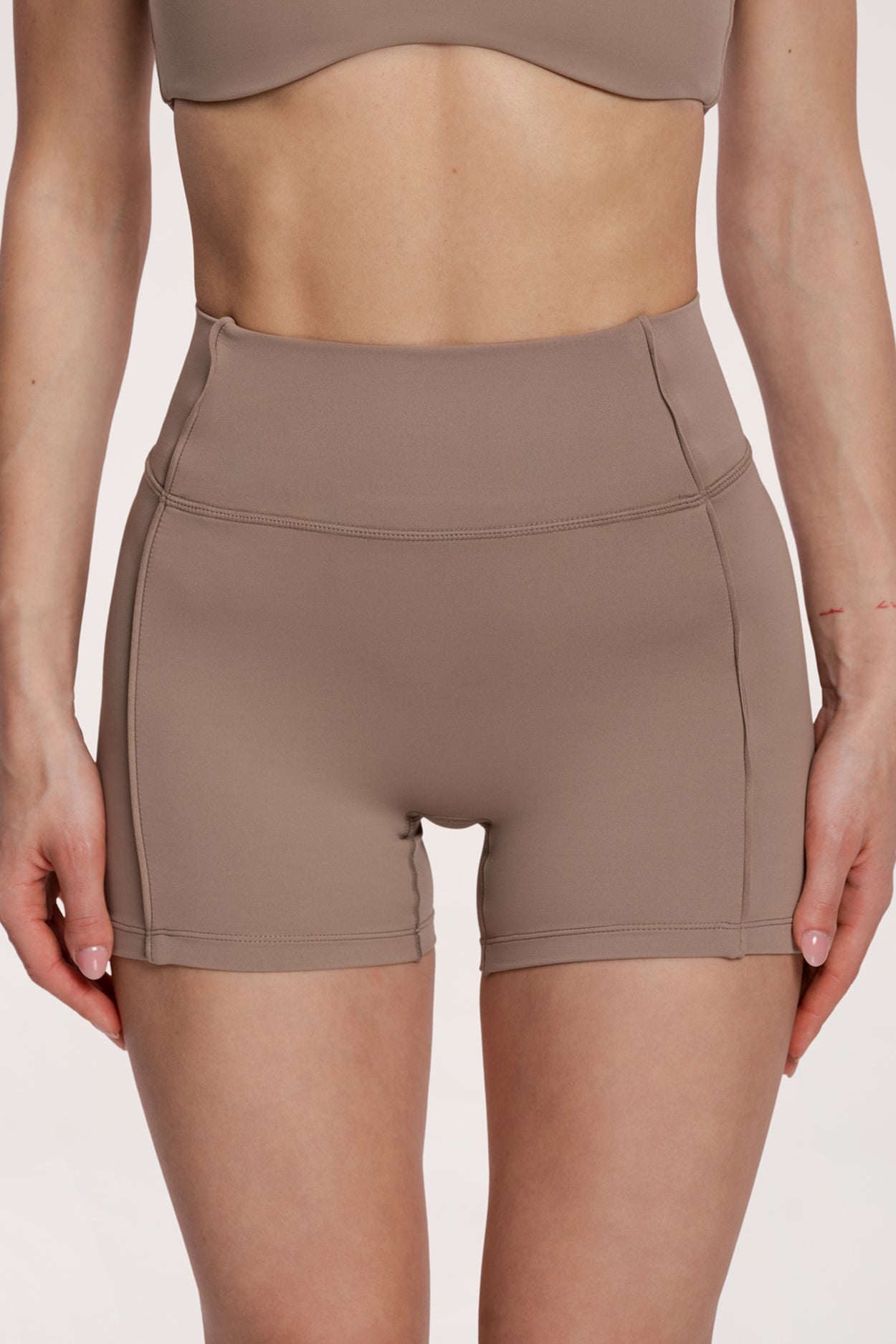 Pilates Era rövidnadrág warm beige