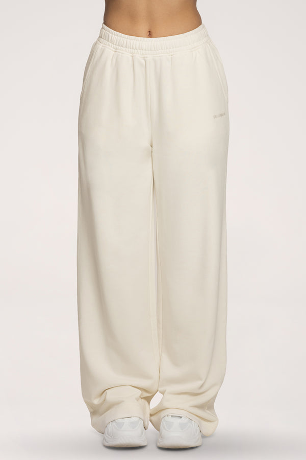 Easy egyenes szárú szabadidőnadrág off white