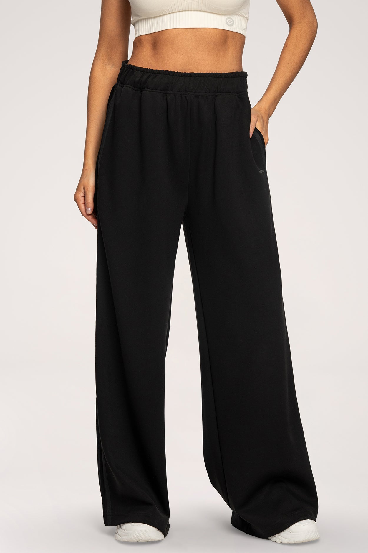 UN1FORM oversize melegítőnadrág black