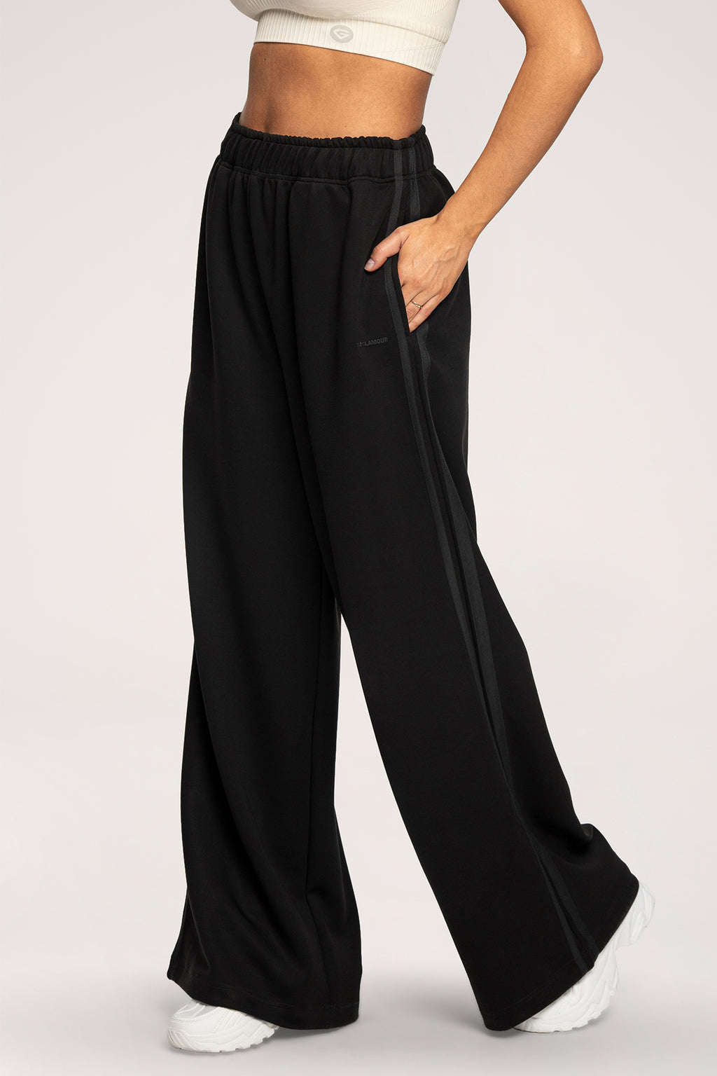 UN1FORM oversize melegítőnadrág black