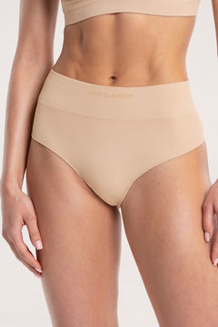 Magas derekú alsónemű Touch nude