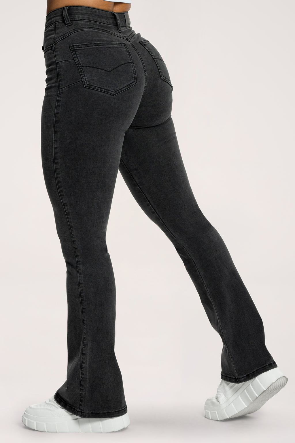 Jeansy dzwony perfect slim black